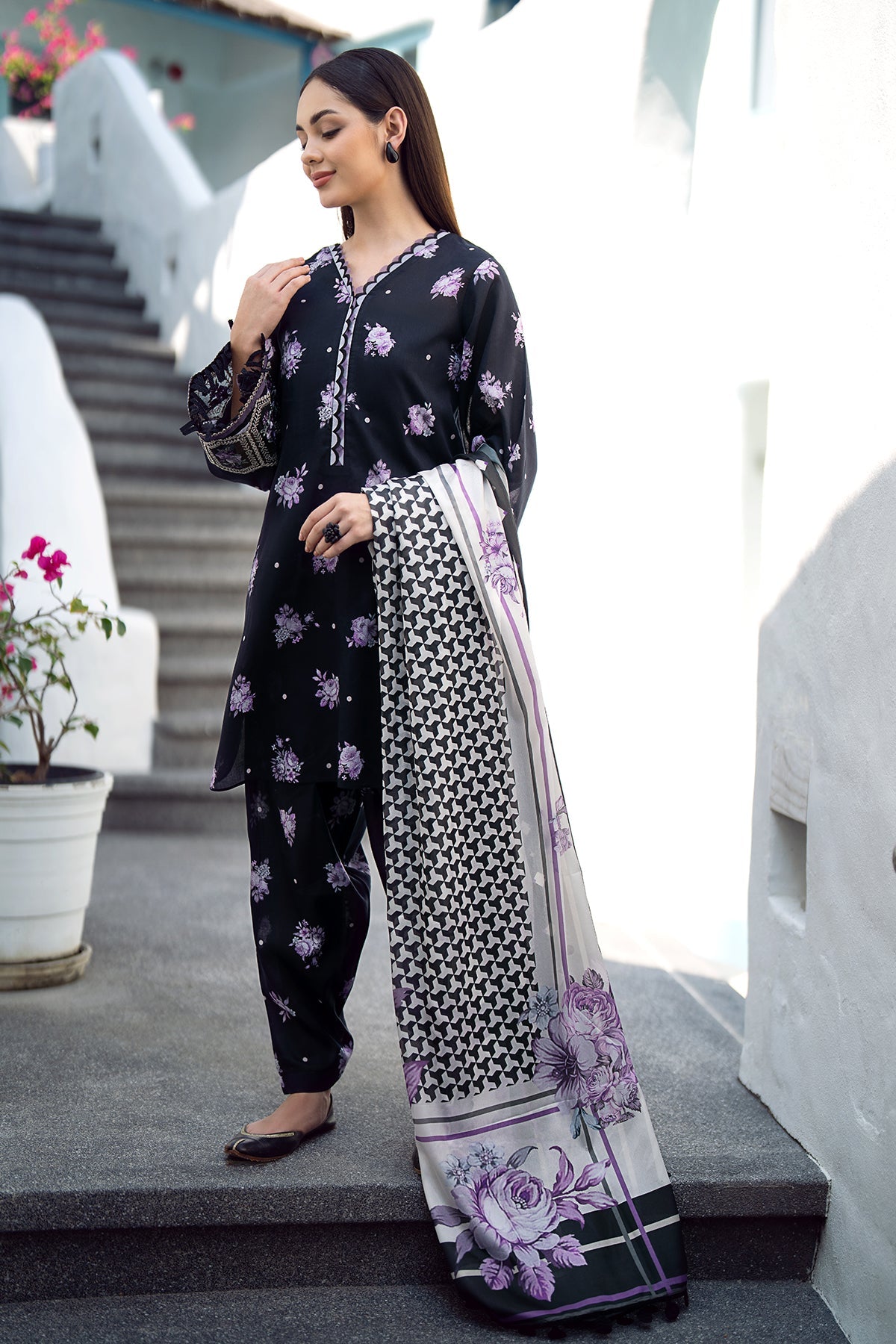 EMBROIDERED PRINTED LAWN SF-543