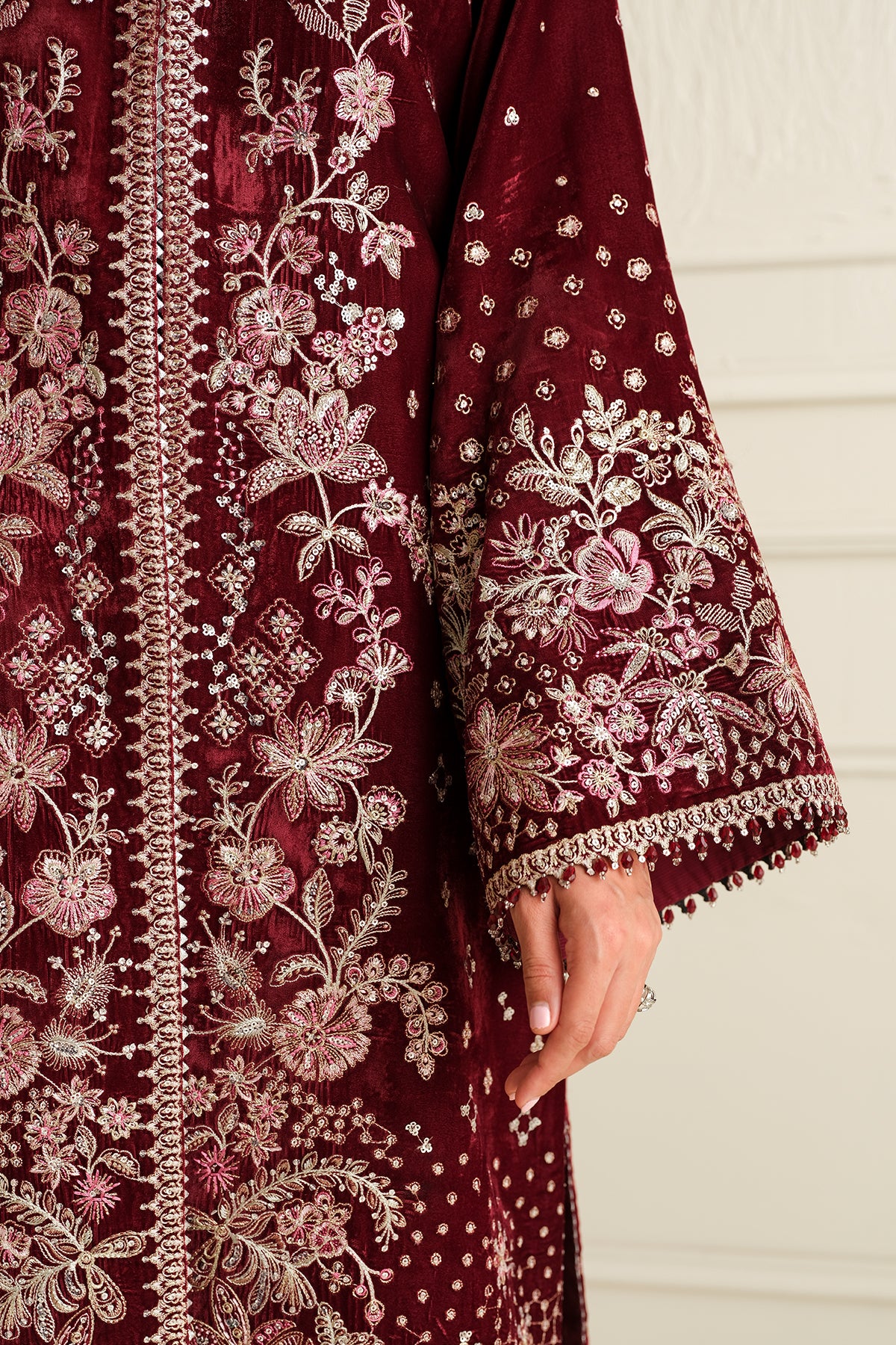 EMBROIDERED VELVET SF-743