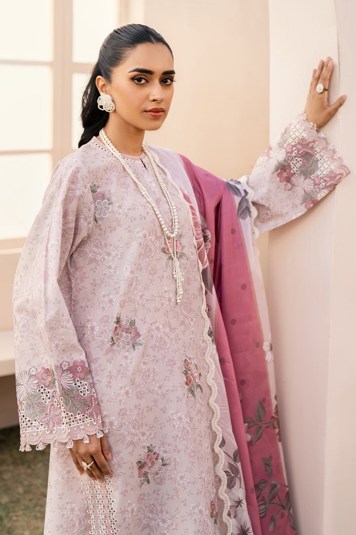 EMBROIDERED PRINTED LAWN SF-604