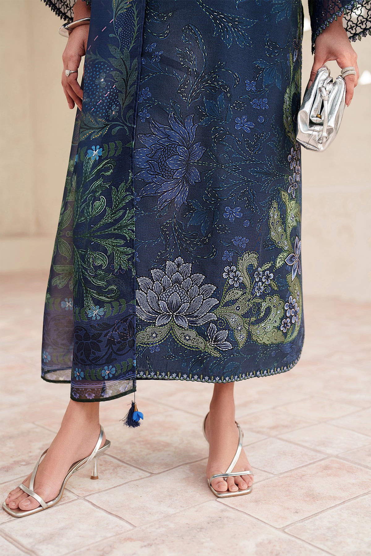 EMBROIDERED LAWN SF-4404