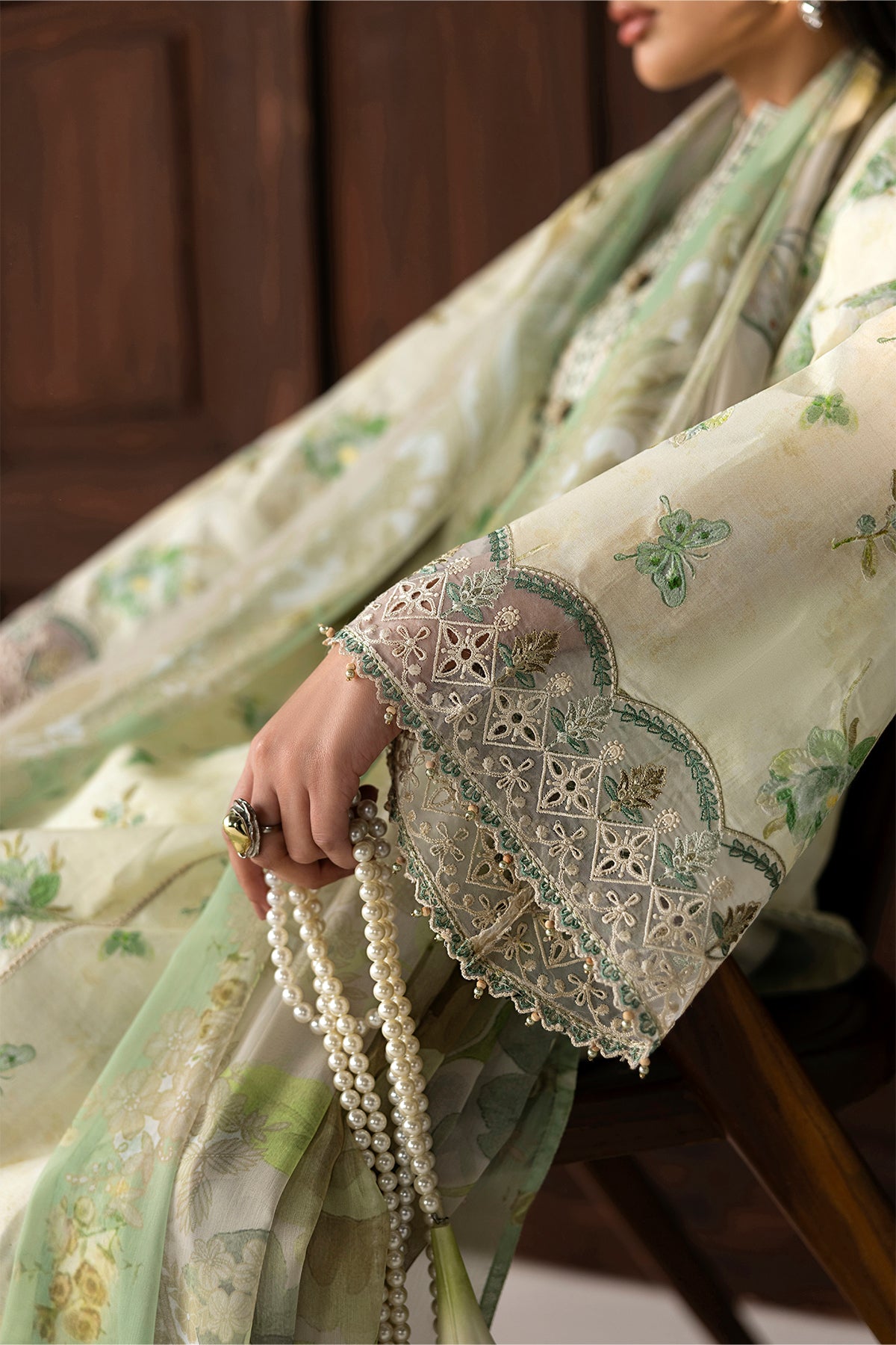 EMBROIDERED LAWN UF-4420