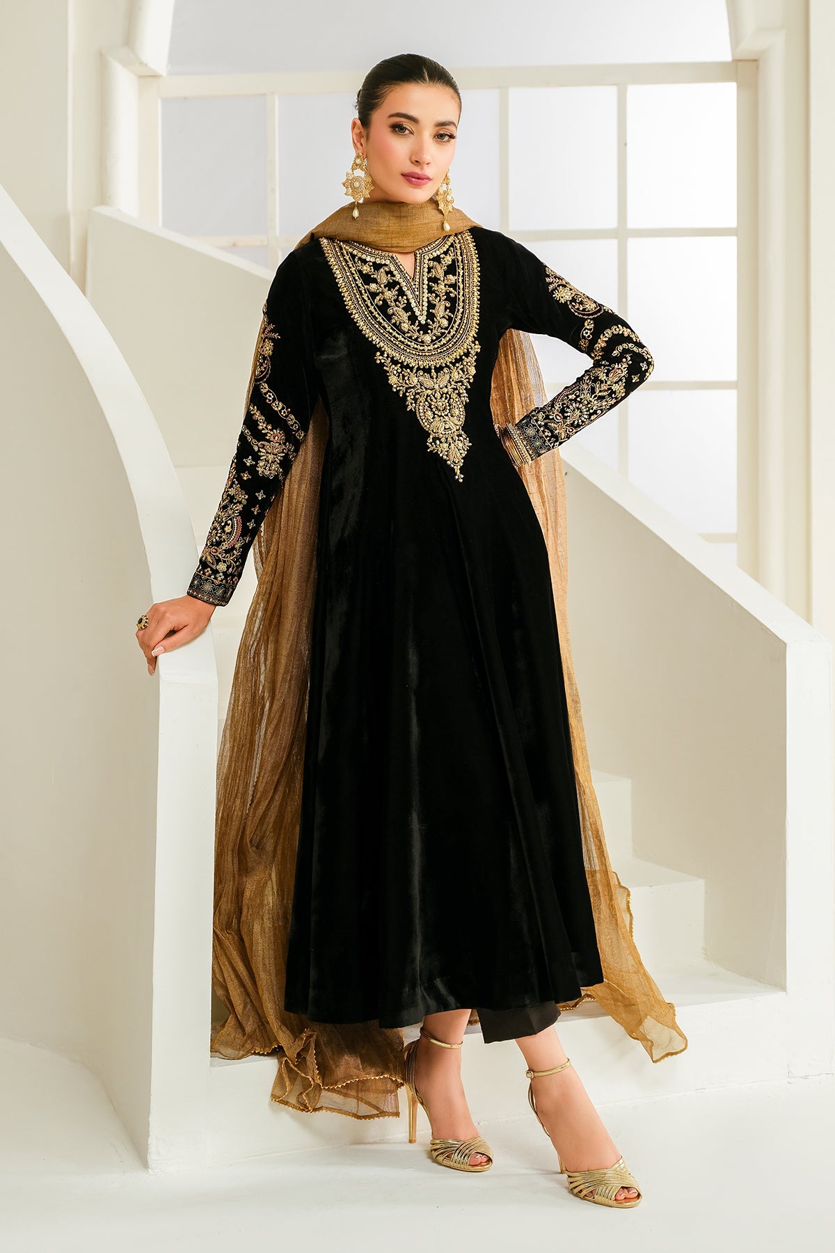 EMBROIDERED VELVET PR-1018