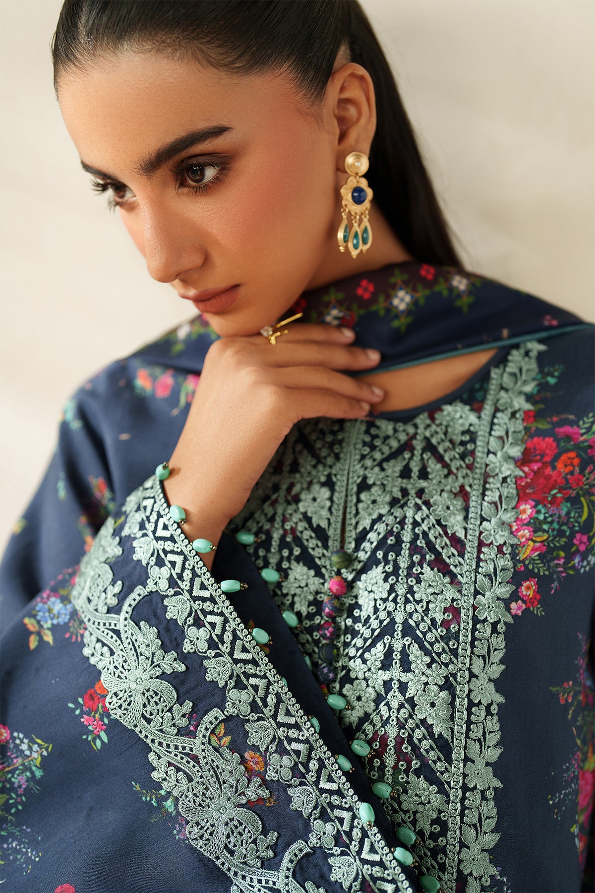 EMBROIDERED KHADDAR SF-4337