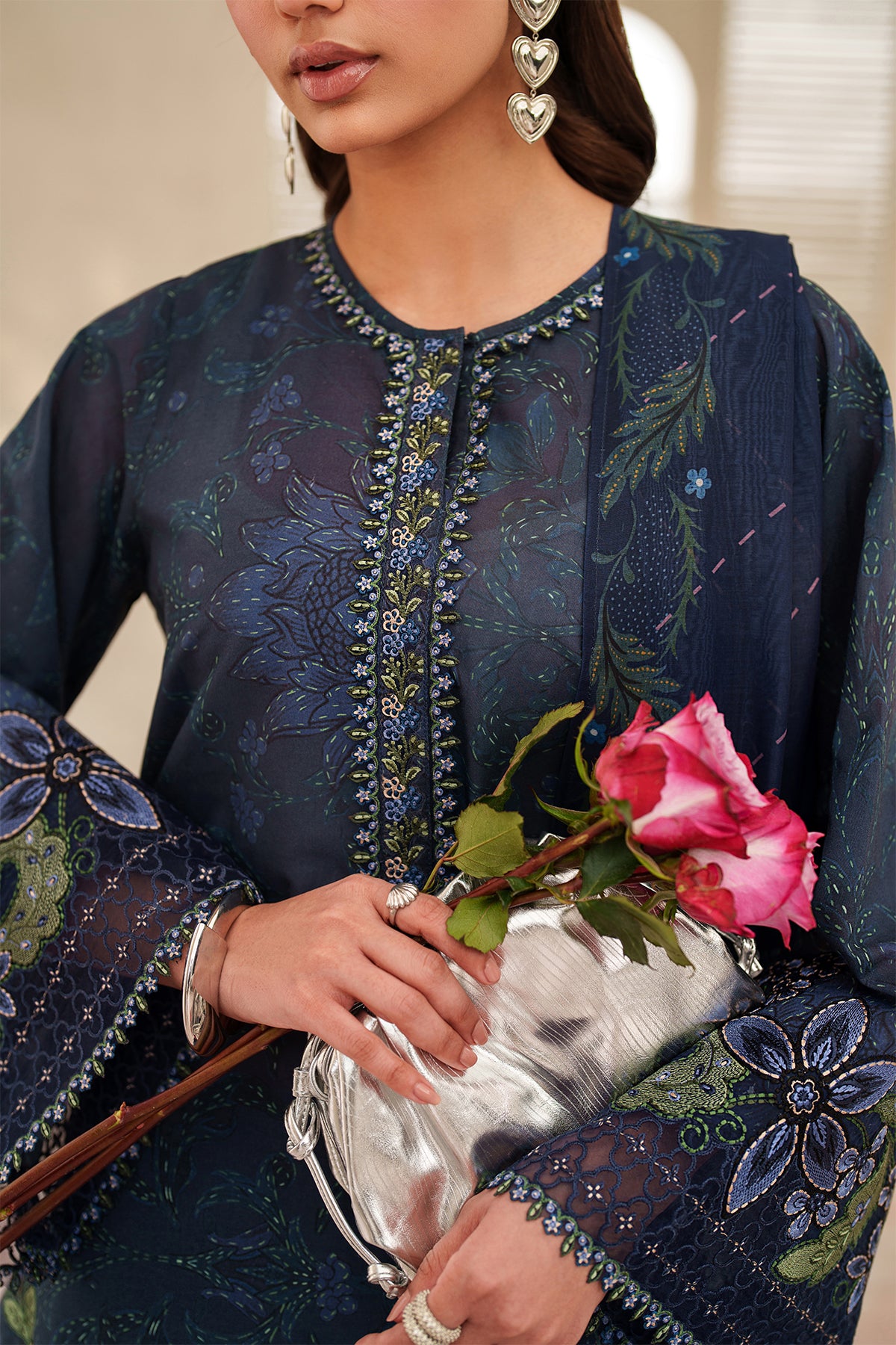 EMBROIDERED LAWN SF-4404