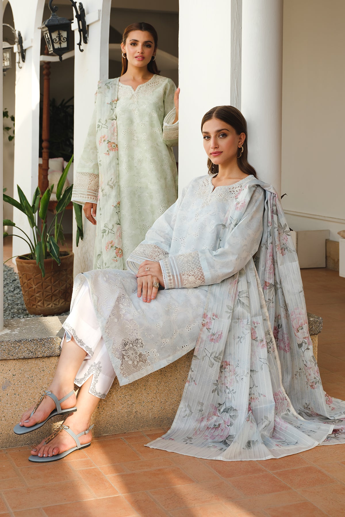 EMBROIDERED PRINTED LAWN UF-658