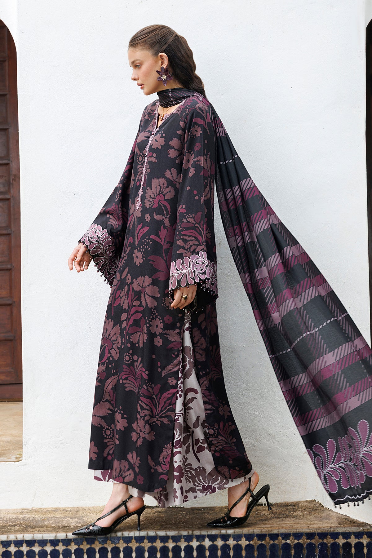 EMBROIDERED VISCOSE SILK UF-4587
