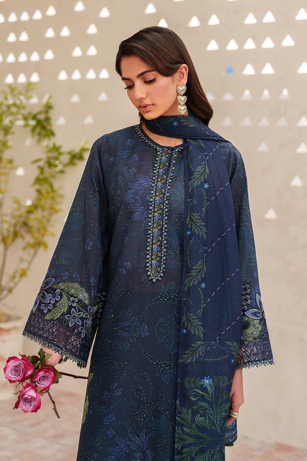 EMBROIDERED LAWN SF-4404
