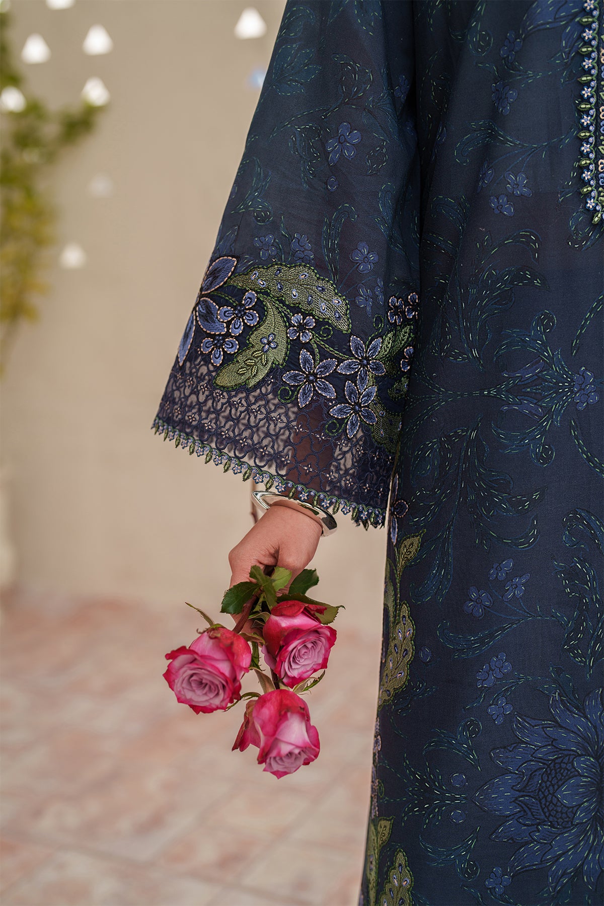 EMBROIDERED LAWN SF-4404
