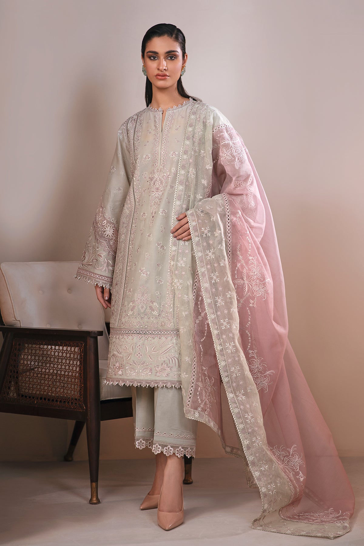 EMBROIDERED LAWN UF-363