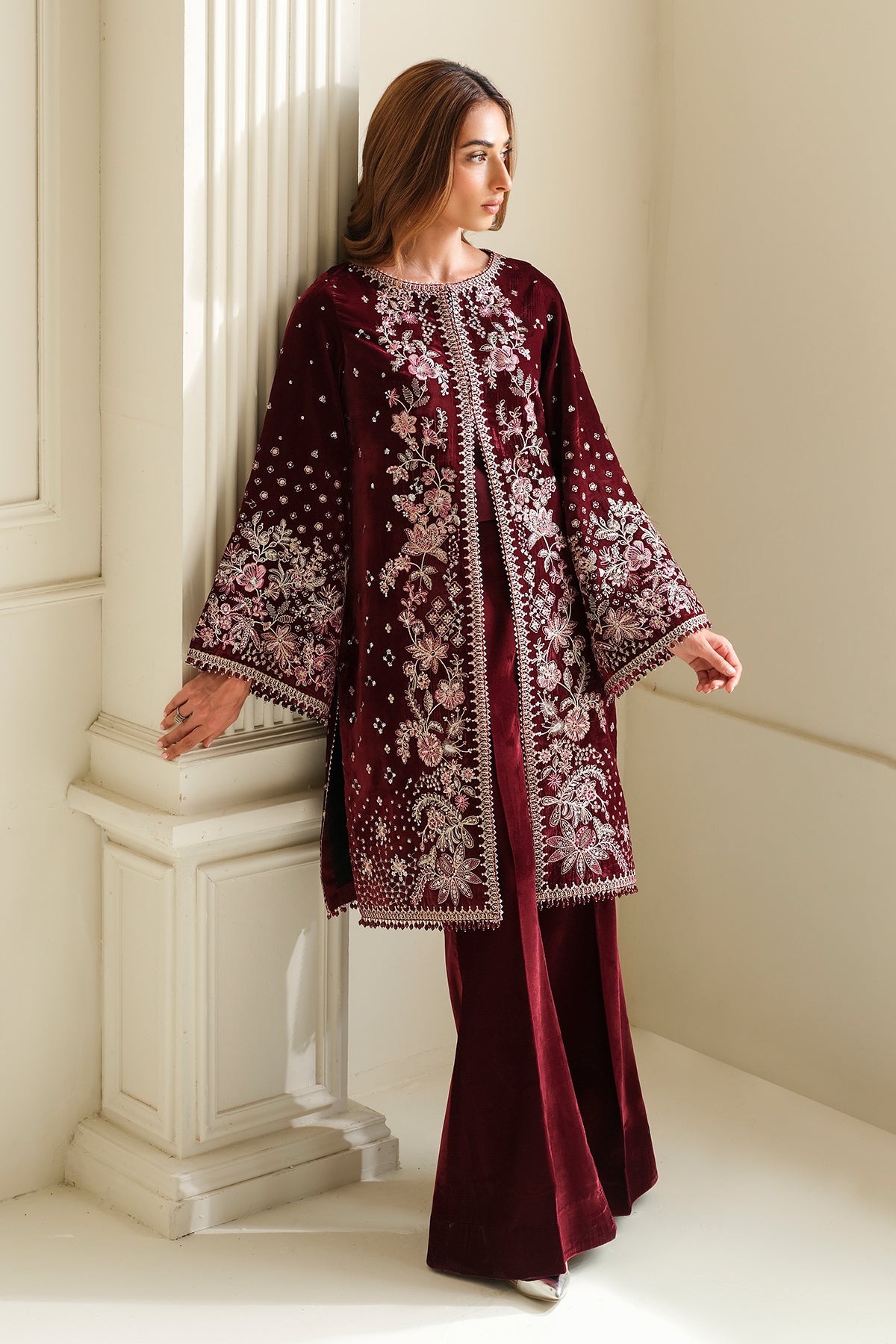 EMBROIDERED VELVET SF-743