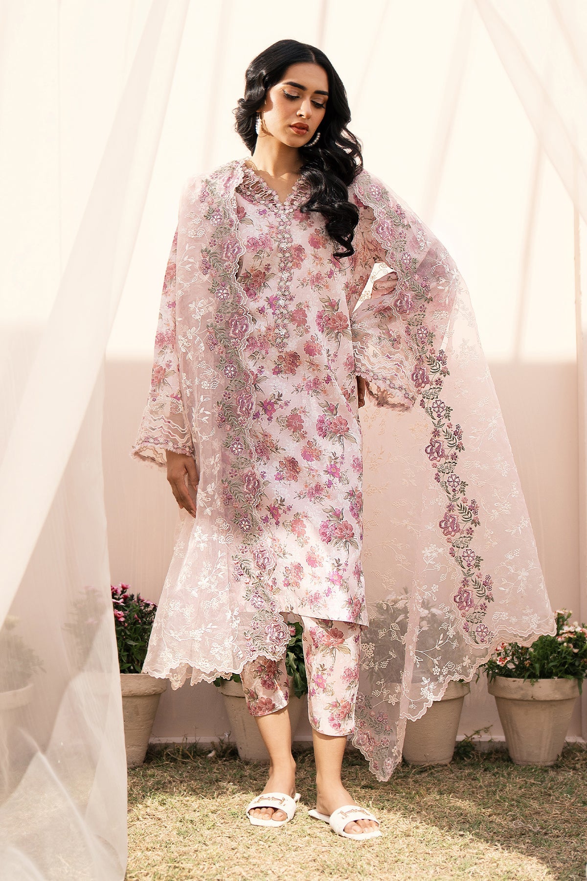 EMBROIDERED PRINTED LAWN SF-592