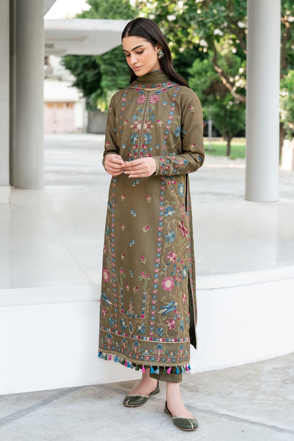 EMBROIDERED KHADDAR UF-4004