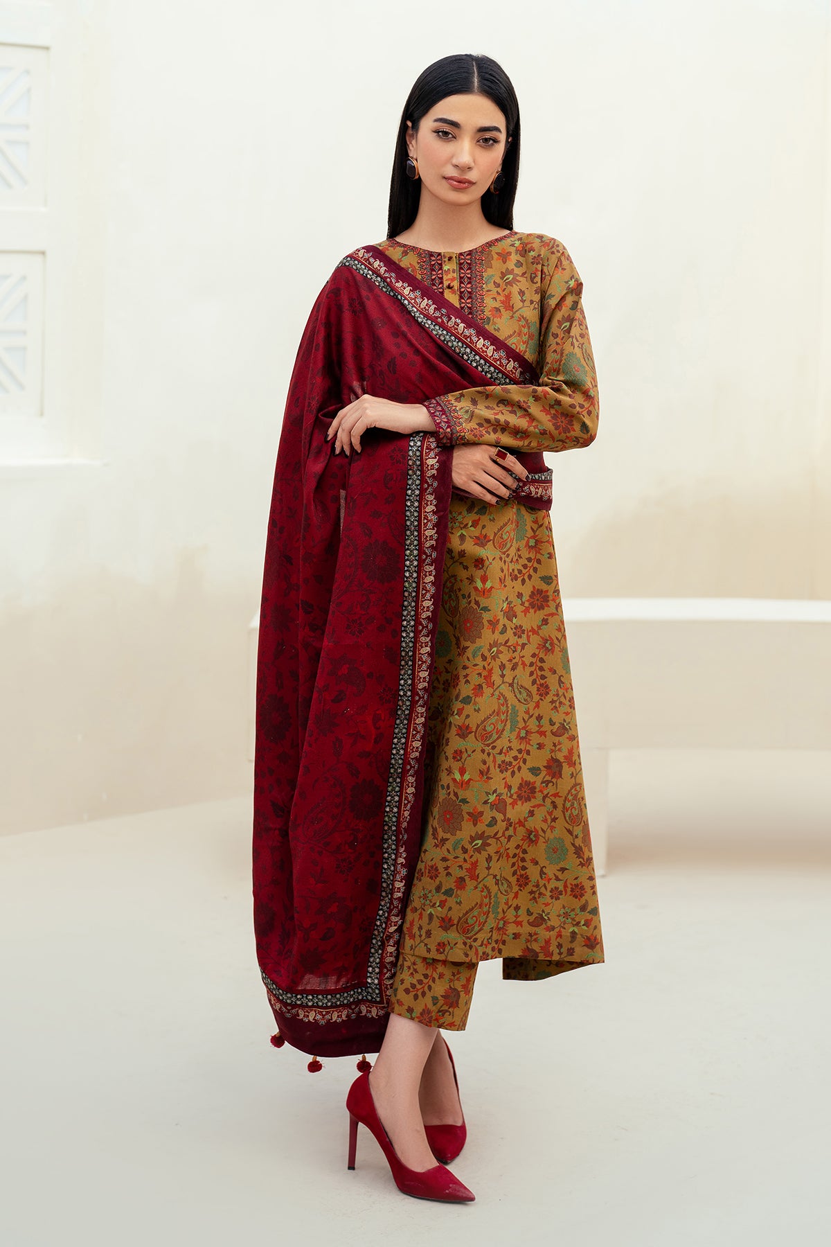 EMBROIDERED KHADDAR UF-4021