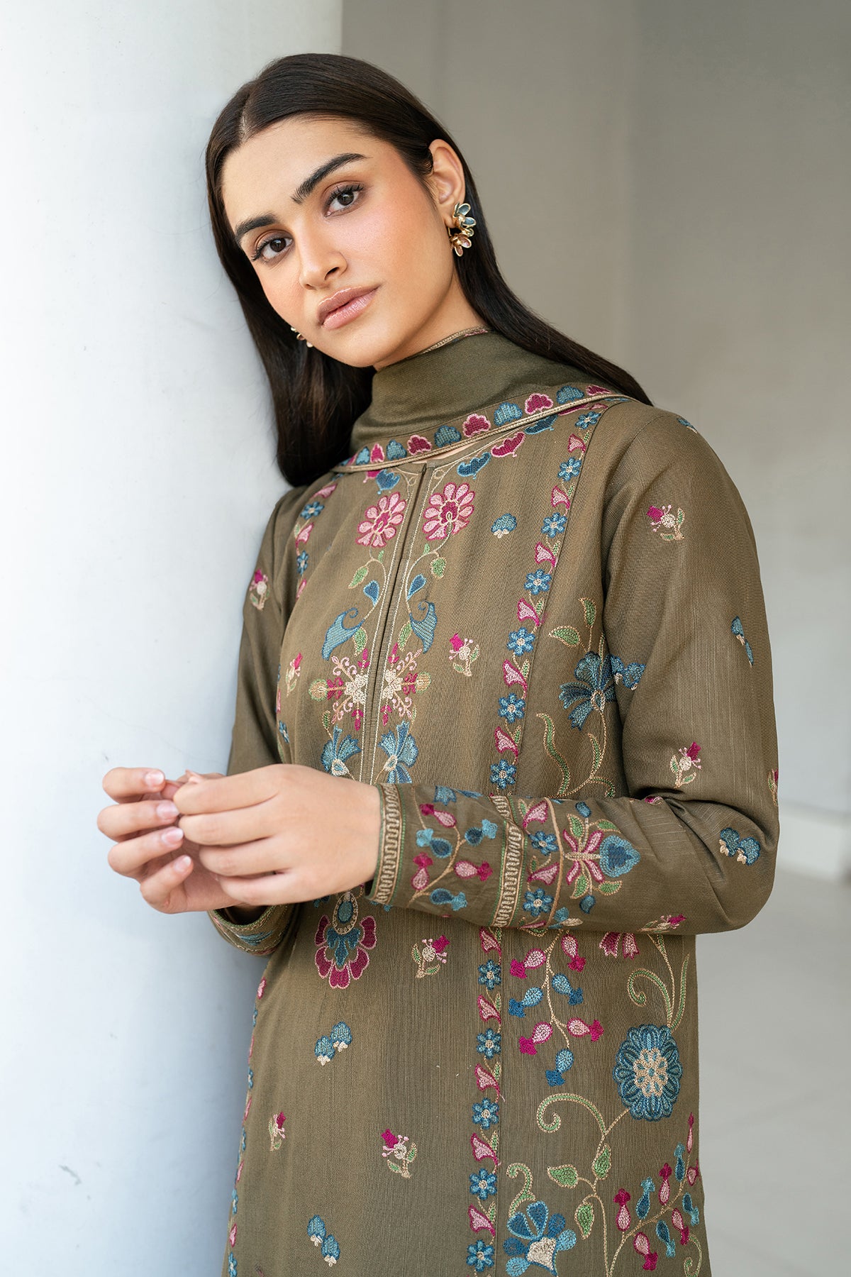 EMBROIDERED KHADDAR UF-4004