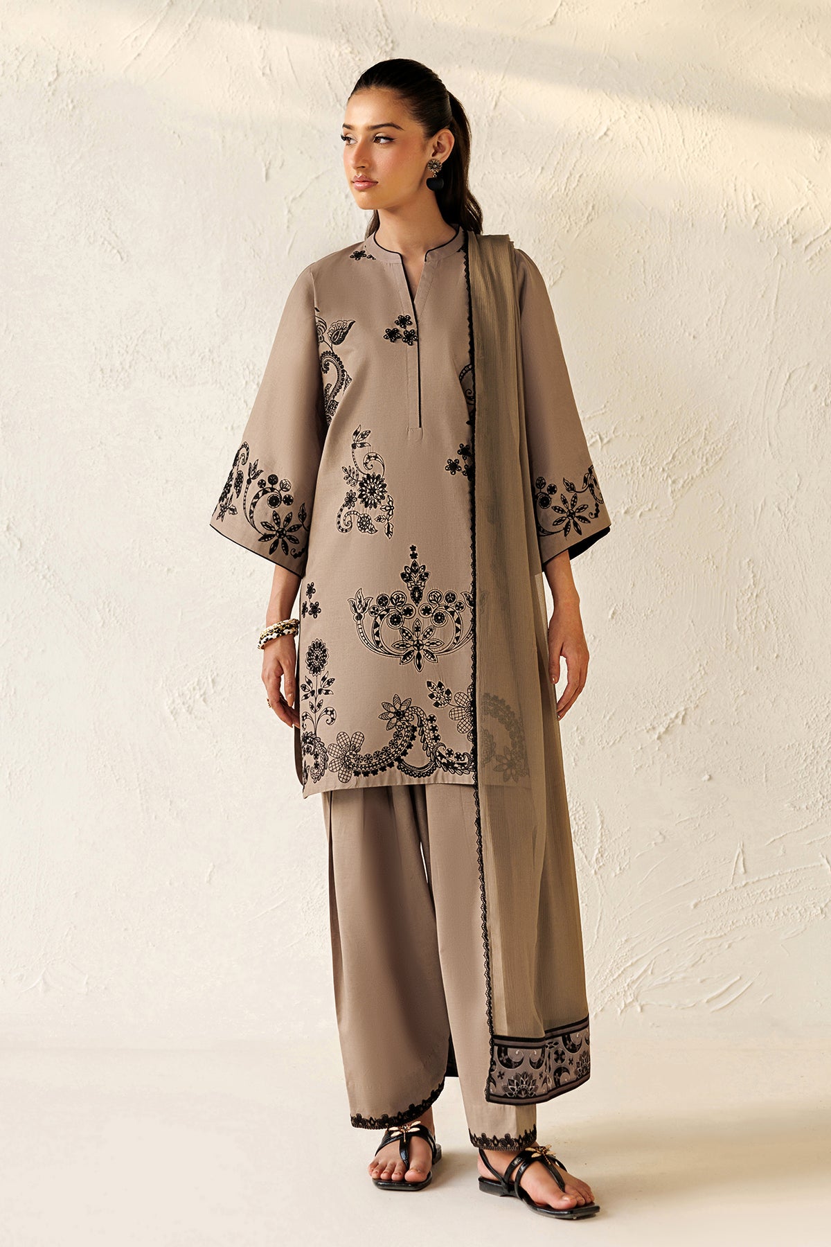 EMBROIDERED LAWN SF-4477