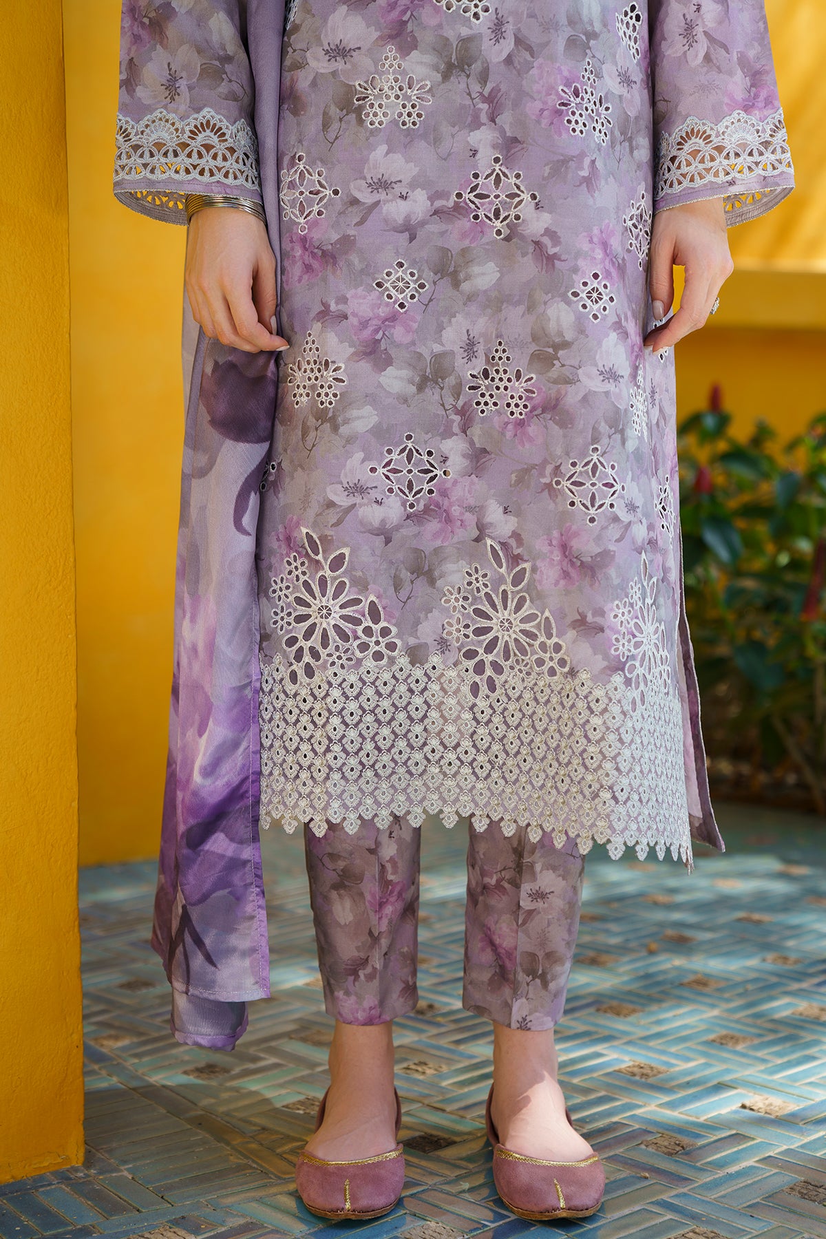 EMBROIDERED PRINTED LAWN UF-579