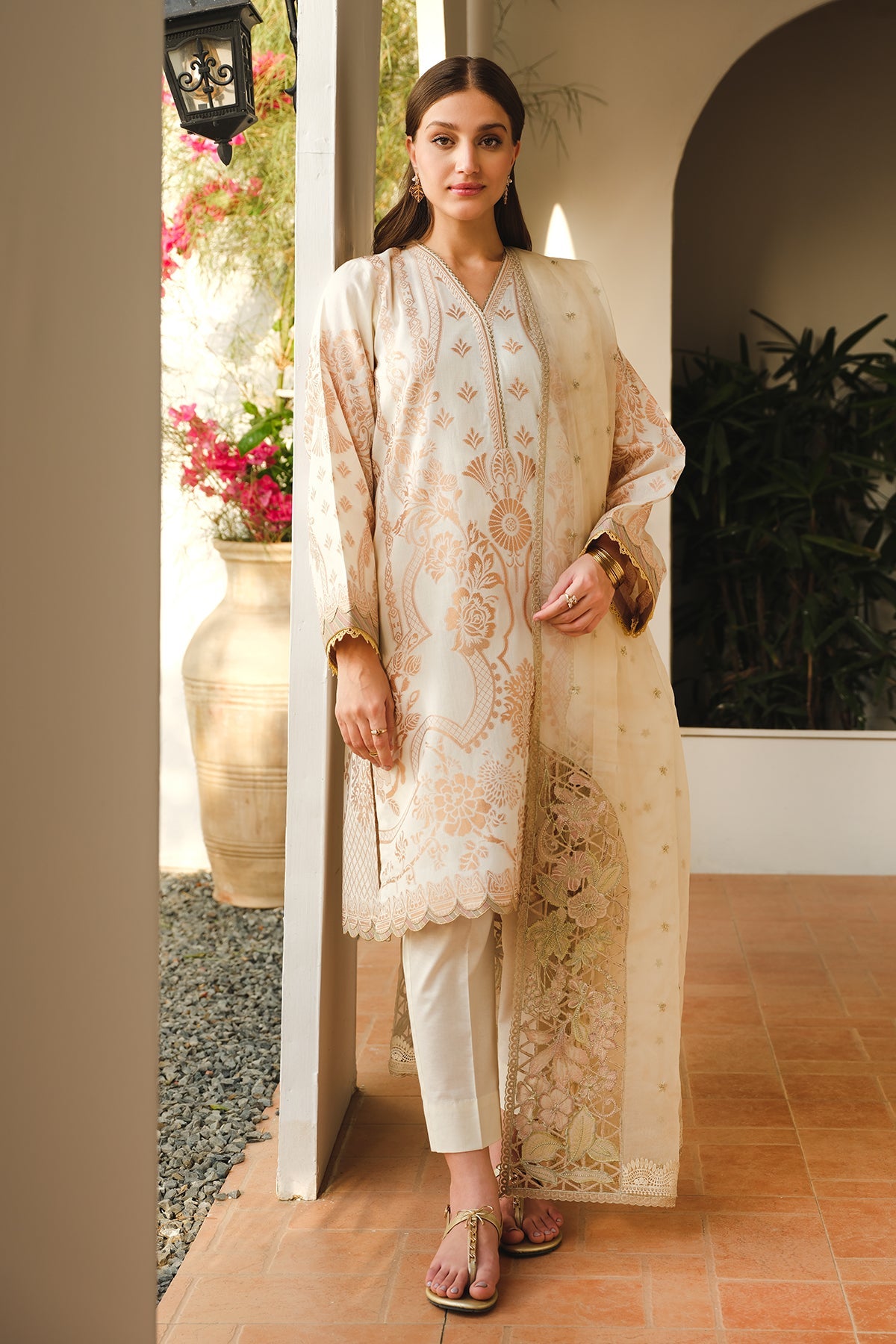 EMBROIDERED JACQUARD LAWN SF-662