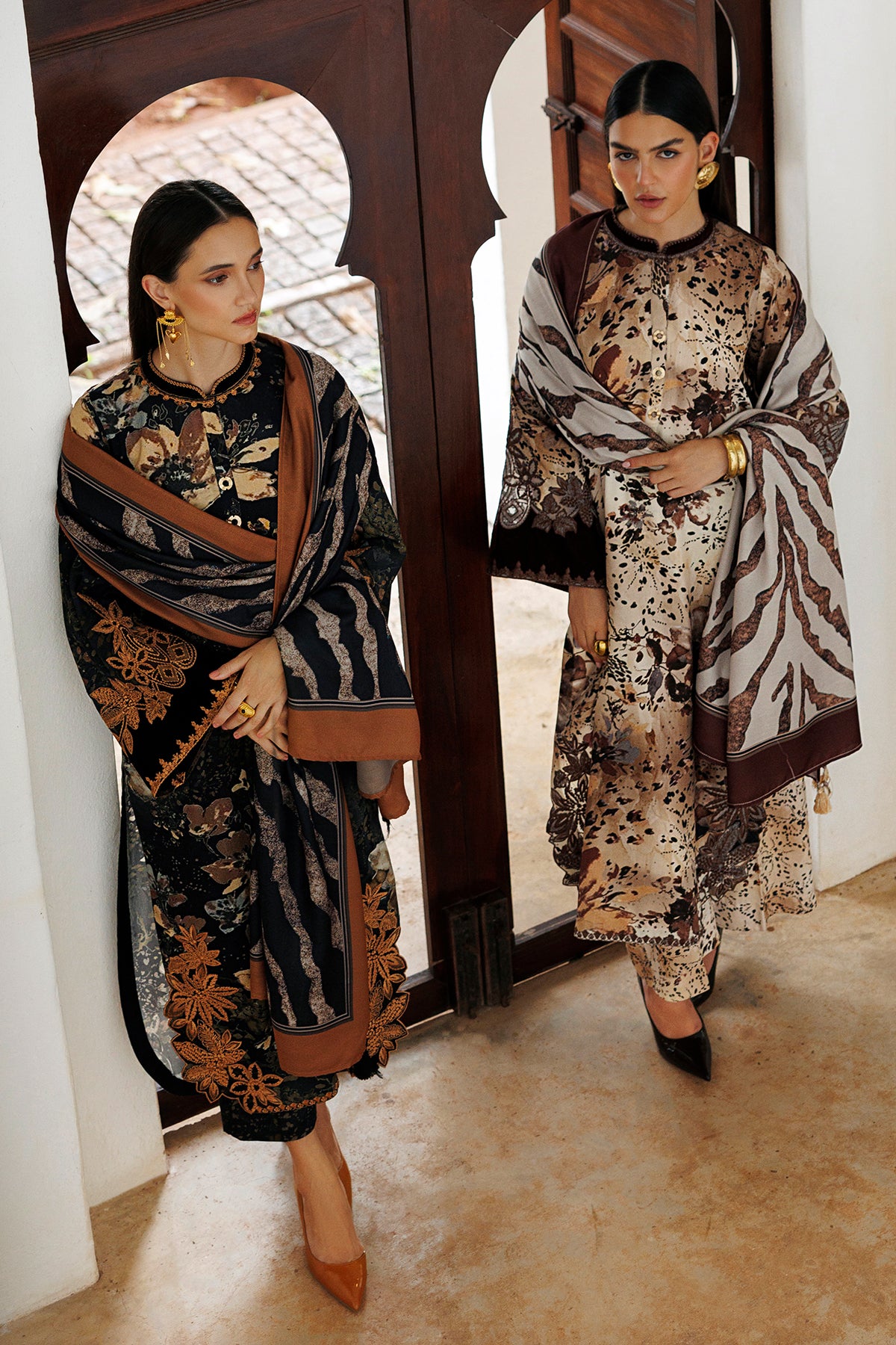 EMBROIDERED VISCOSE SILK SF-4588