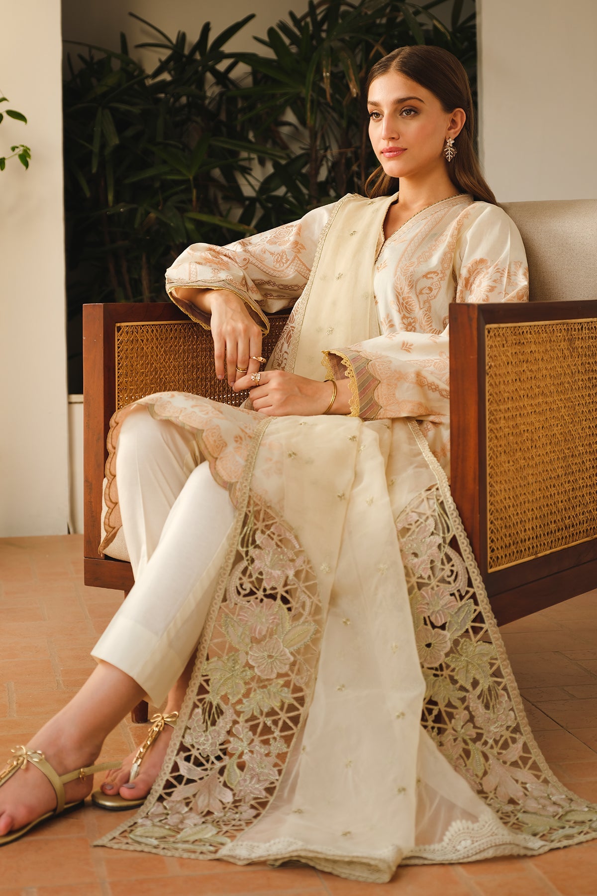 EMBROIDERED JACQUARD LAWN SF-662