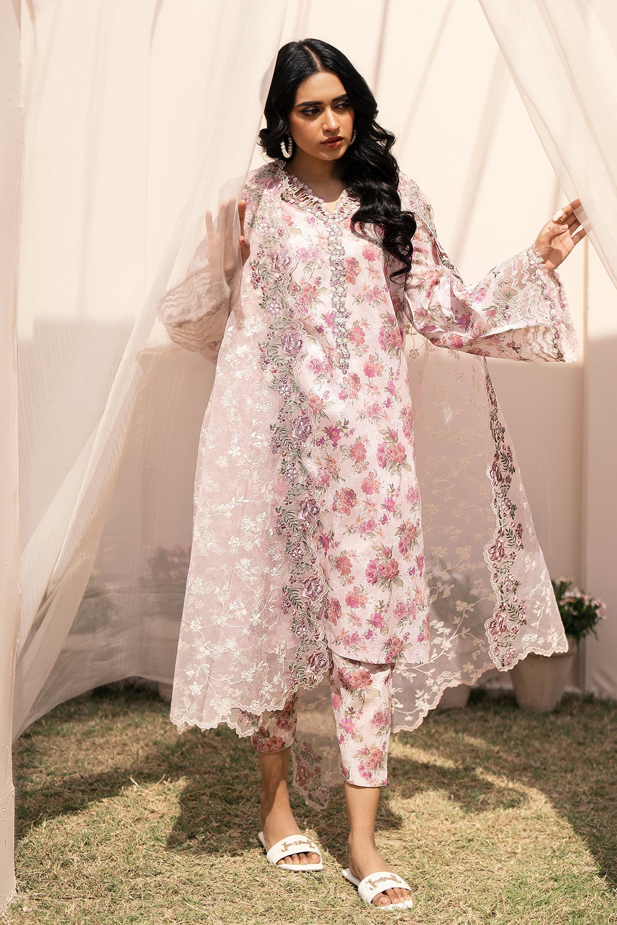 EMBROIDERED PRINTED LAWN SF-592