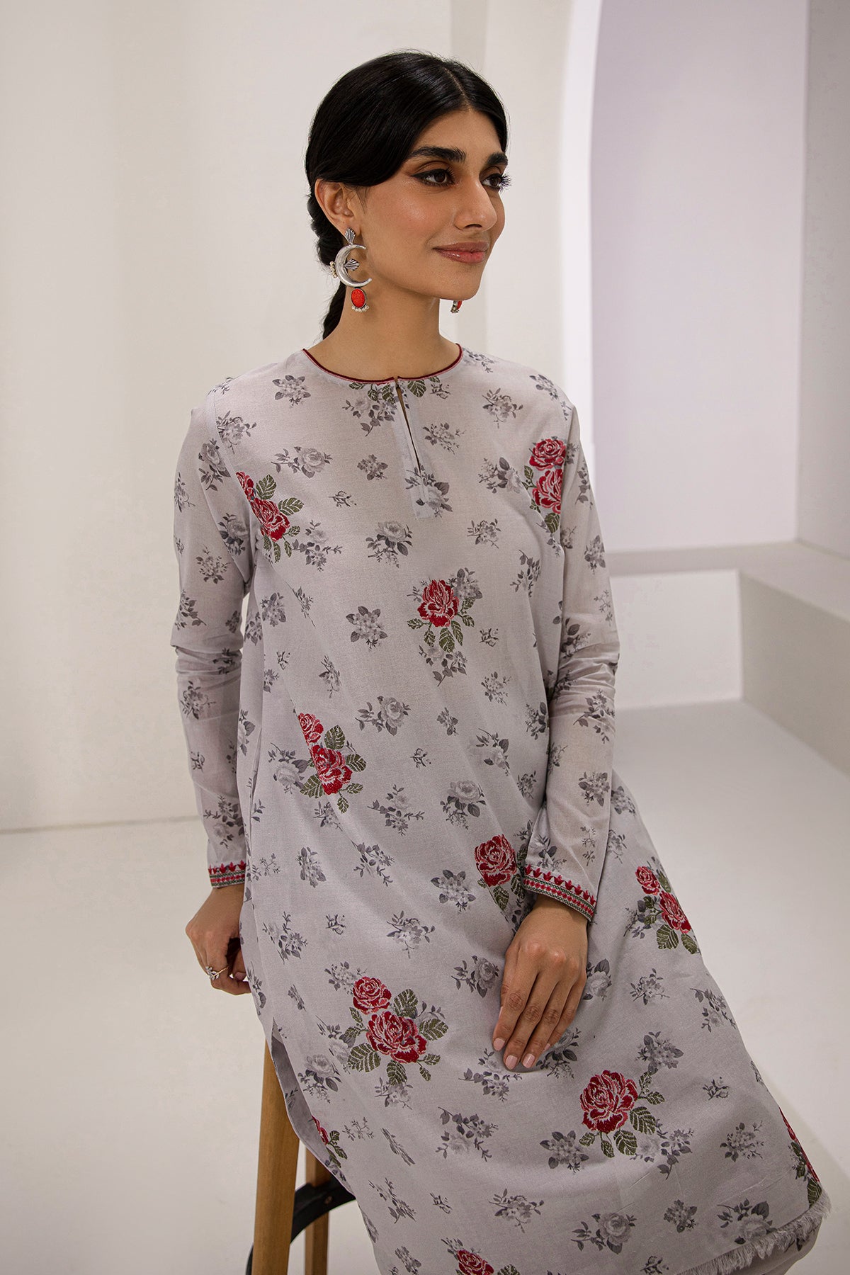 EMBROIDERED LAWN PR-810