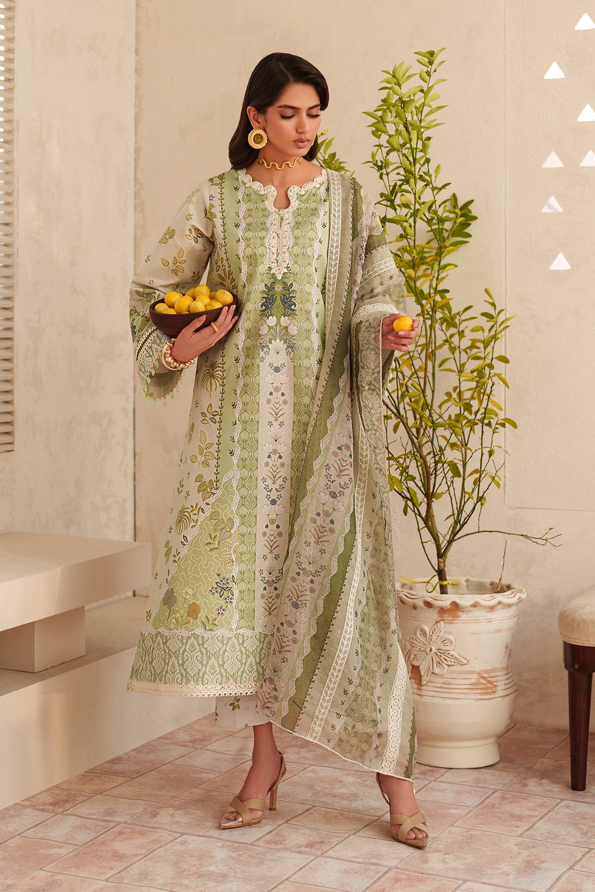 EMBROIDERED LAWN SF-4406