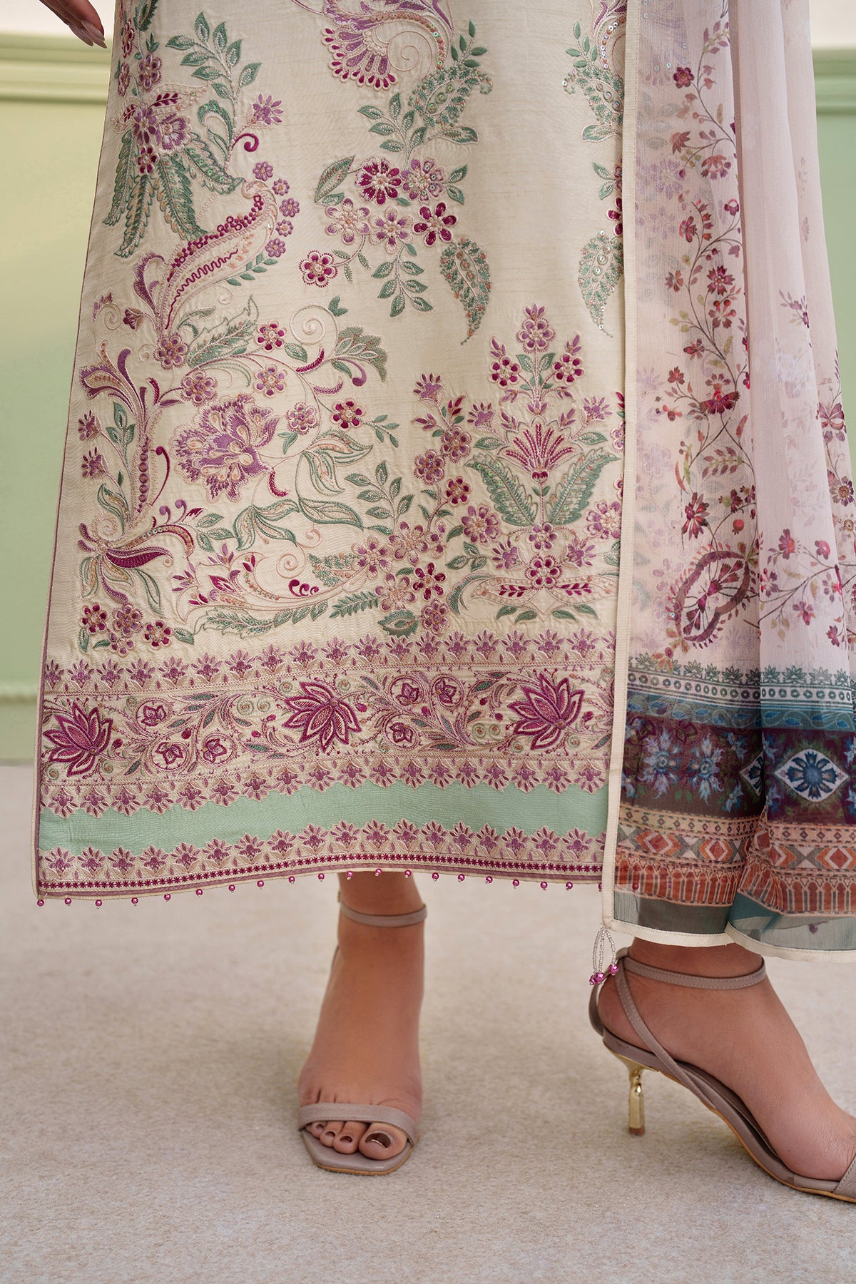 EMBROIDERED RAW SILK UF-4385