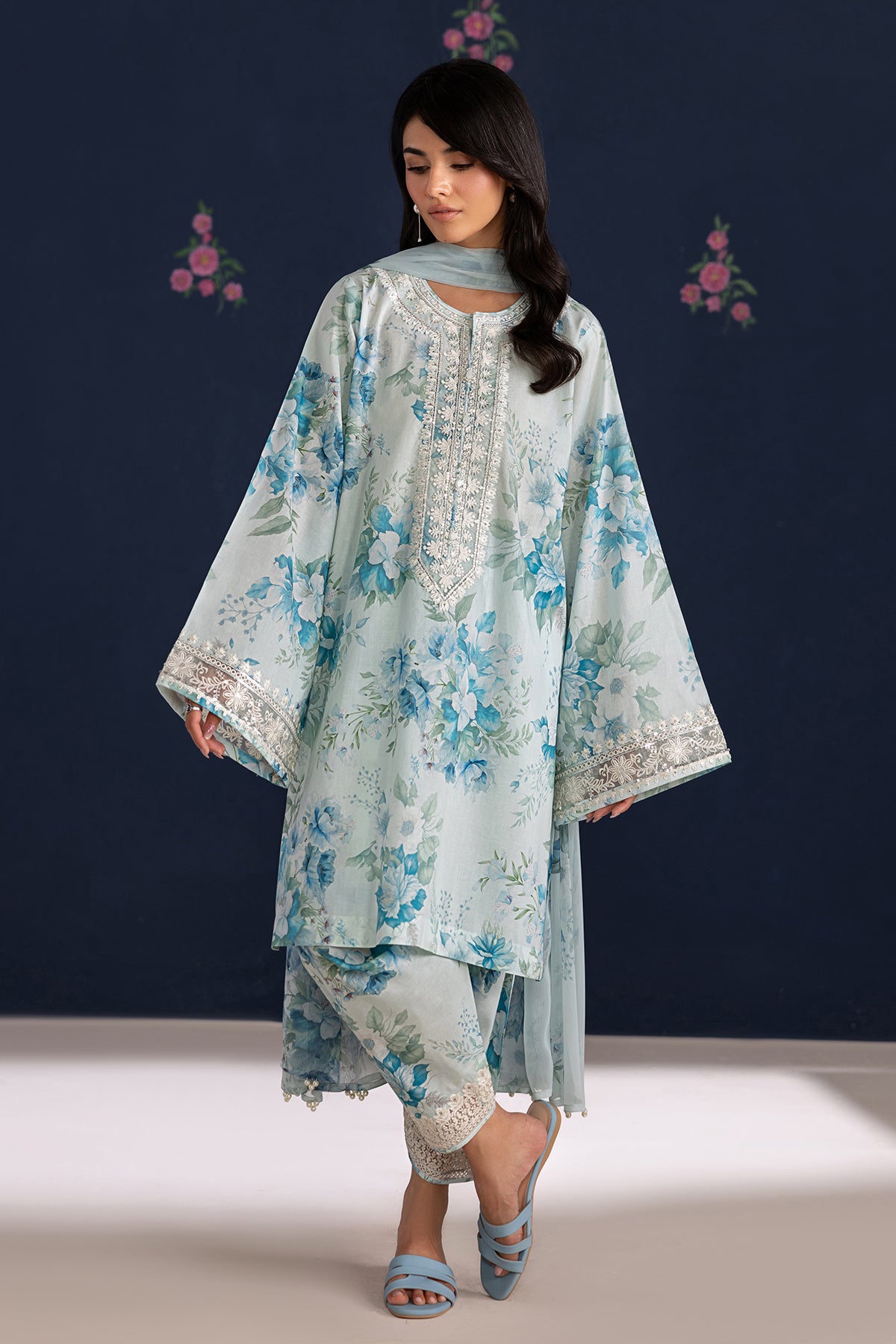 EMBROIDERED LAWN UF-4461