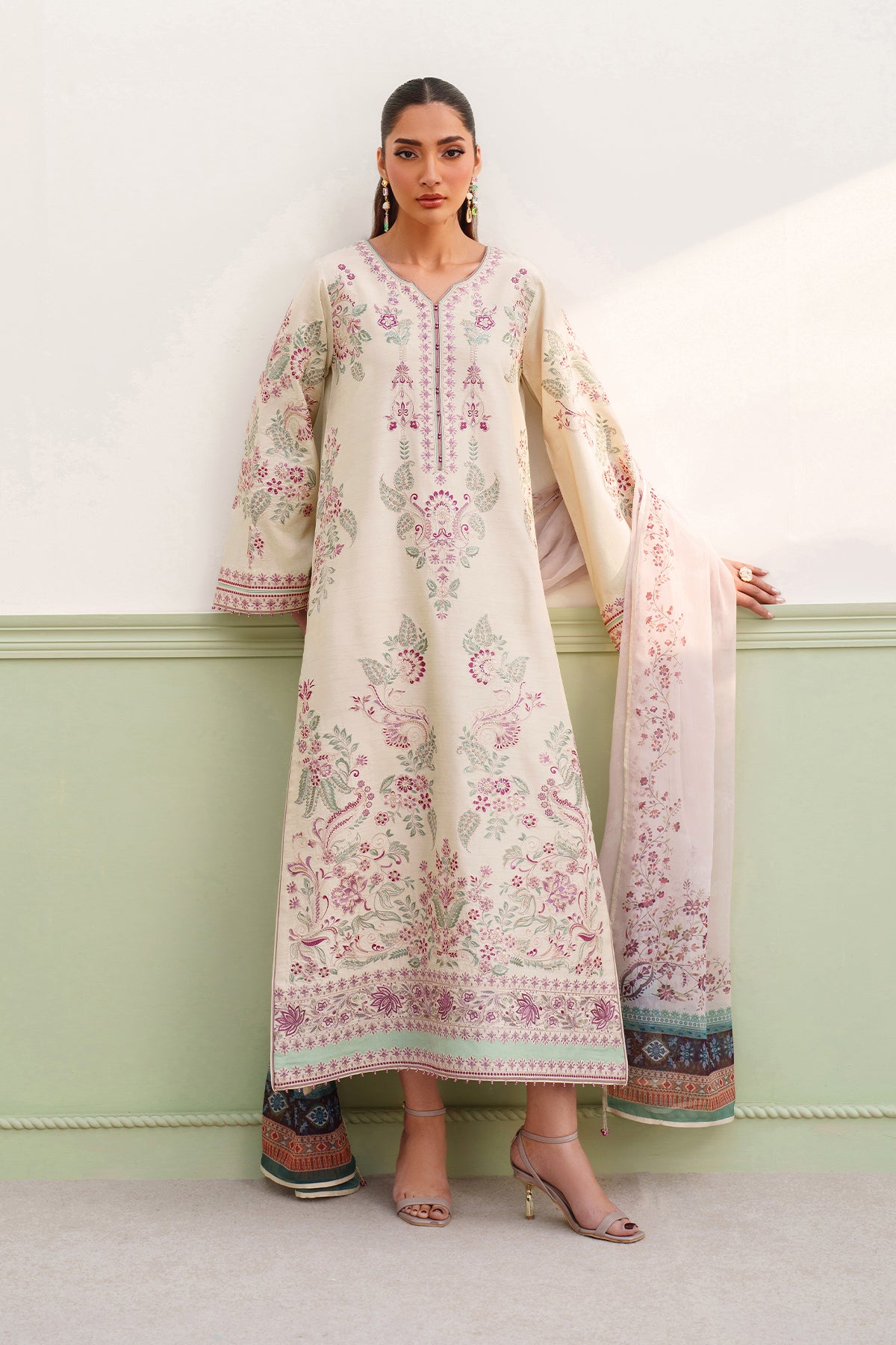 EMBROIDERED RAW SILK UF-4385