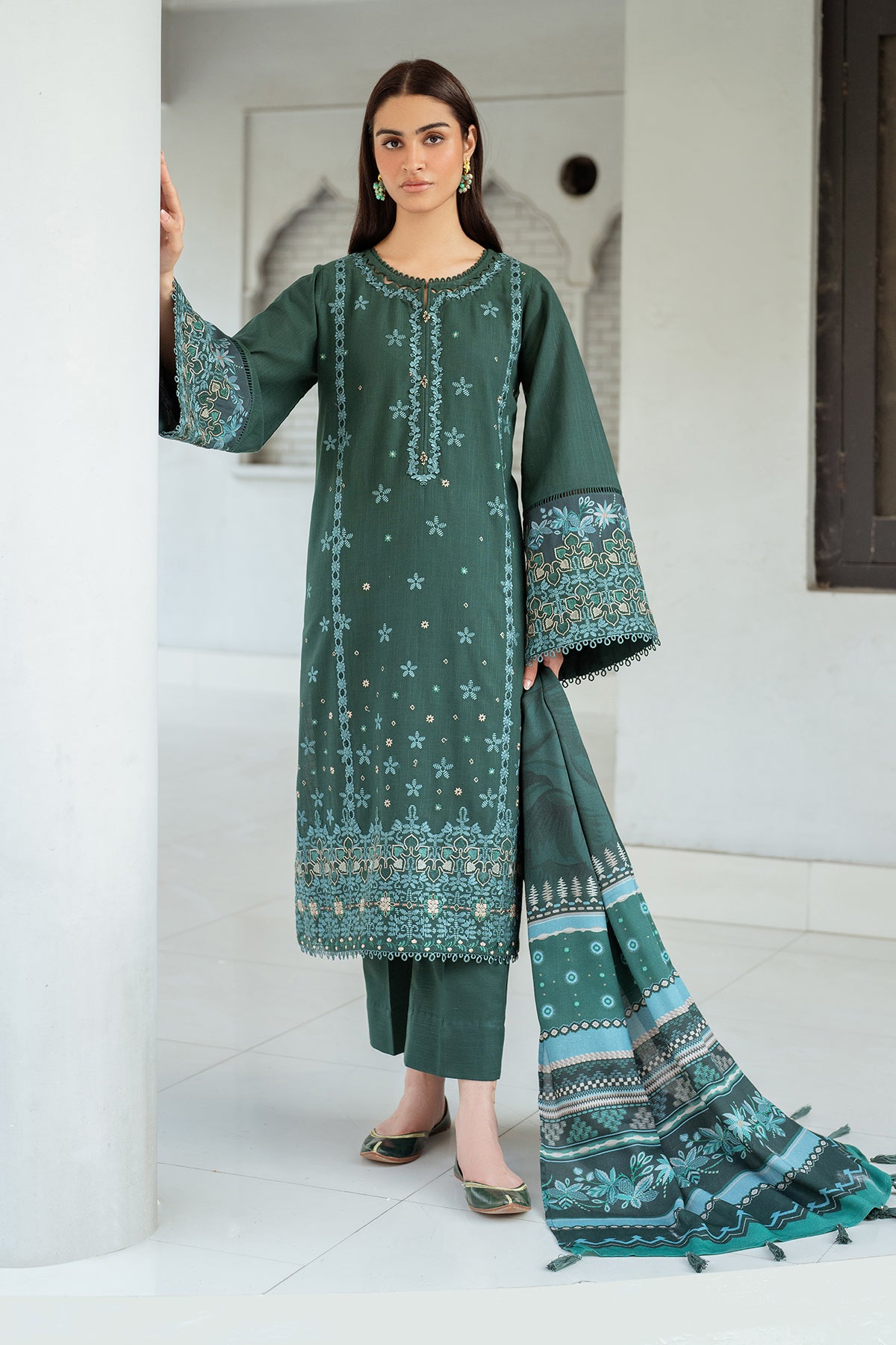 EMBROIDERED KHADDAR SF-4005