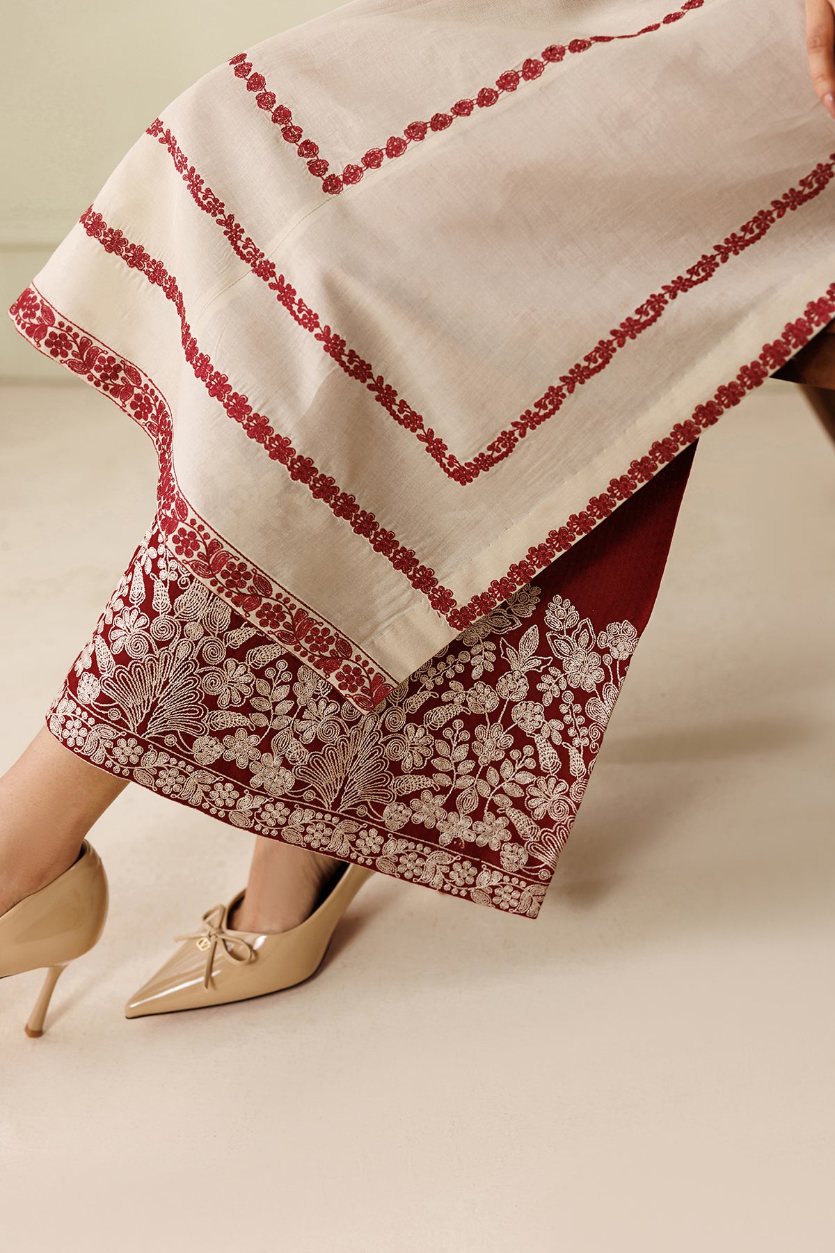 EMBROIDERED LAWN SF-4421