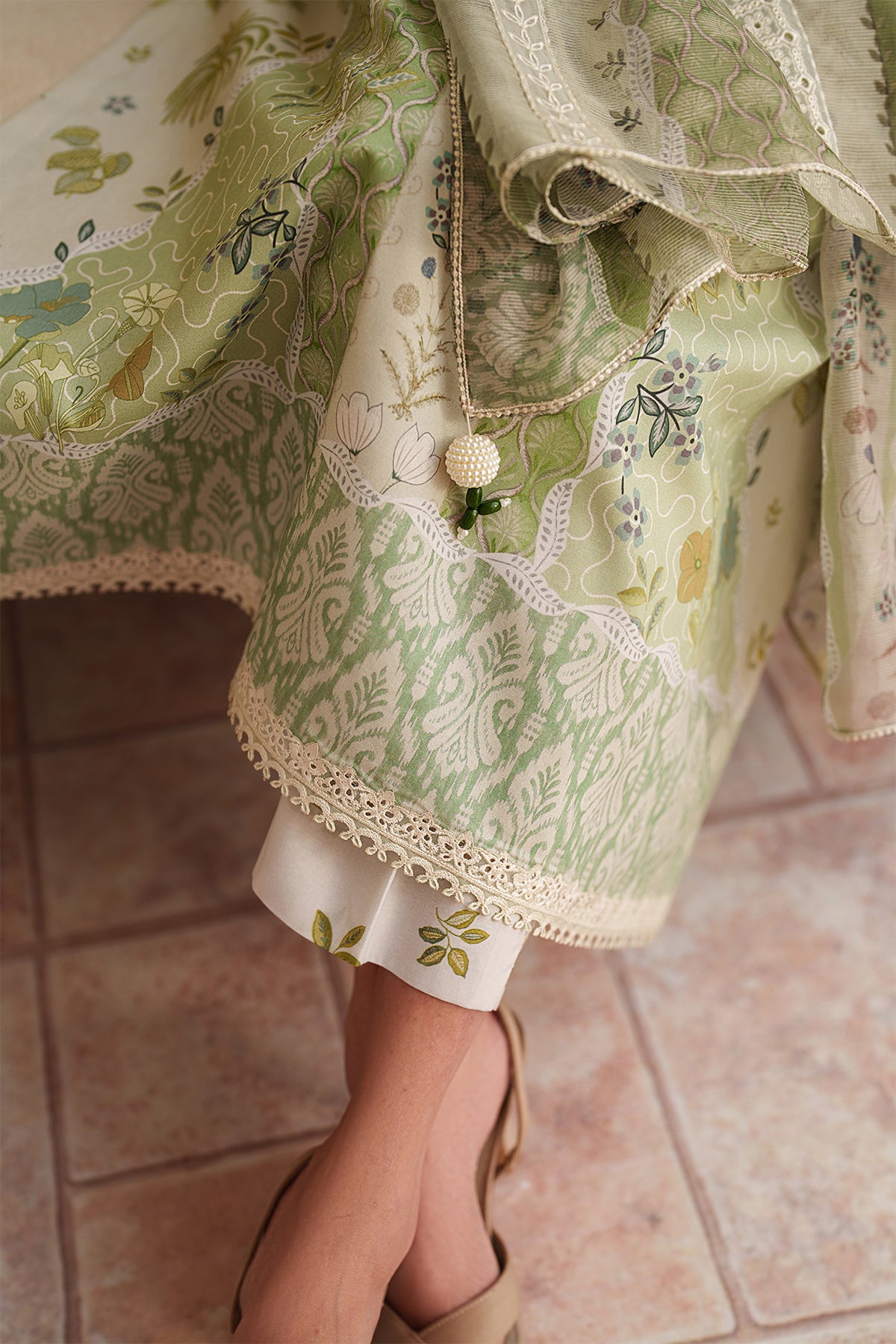 EMBROIDERED LAWN SF-4406