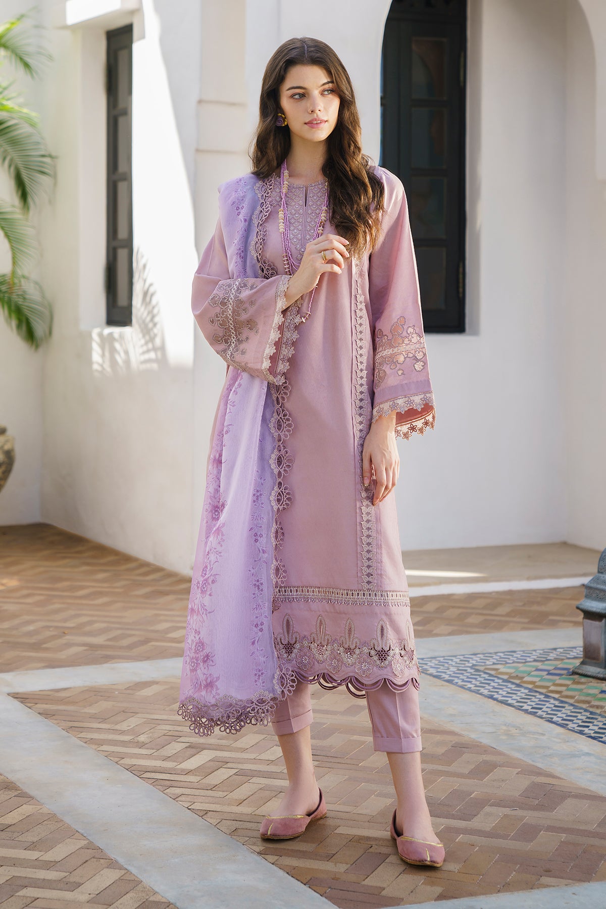 EMBROIDERED JACQUARD LAWN UF-581