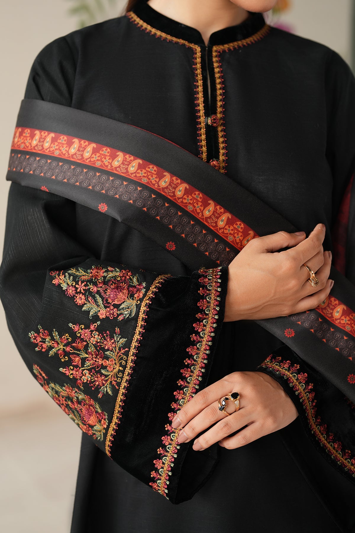 EMBROIDERED KHADDAR PR-1195