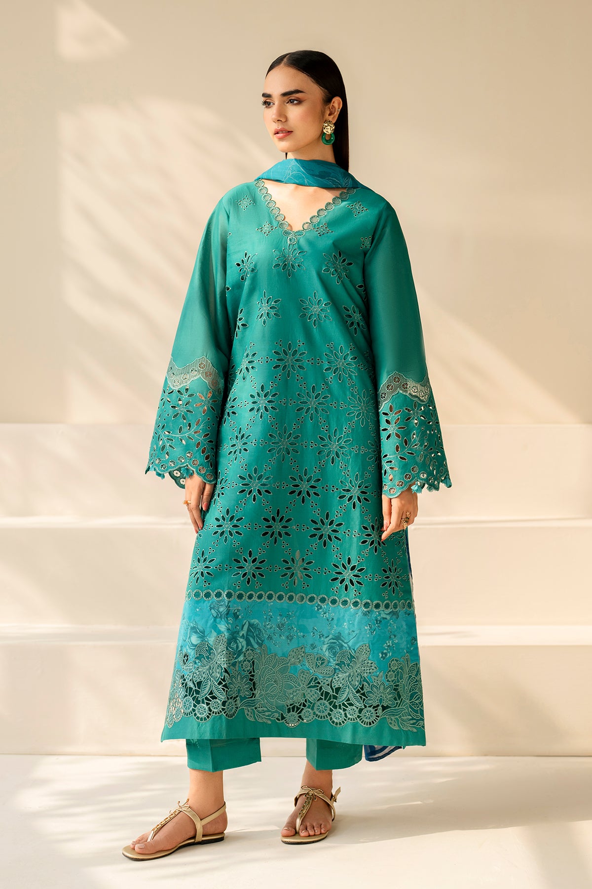 EMBROIDERED LAWN UF-4275