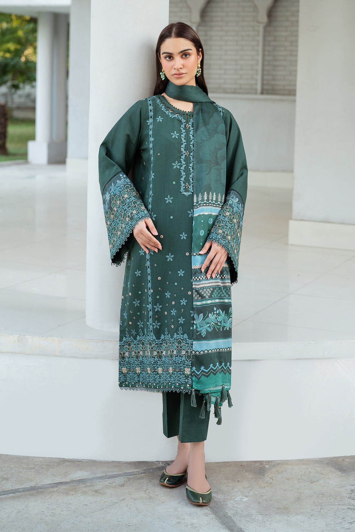 EMBROIDERED KHADDAR SF-4005