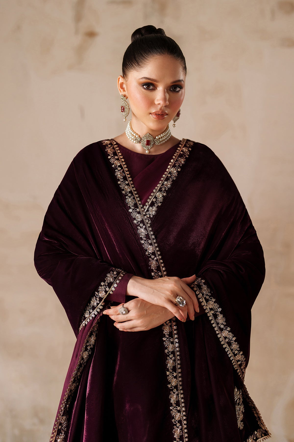 EMBROIDERED VELVET SHAWL VS-60