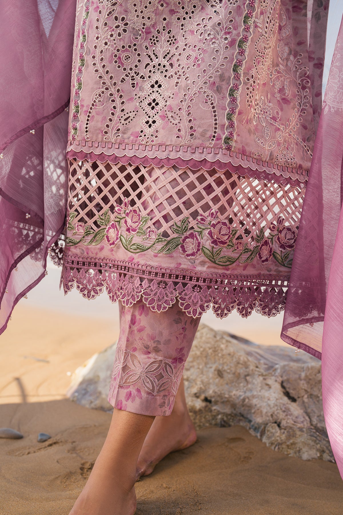 EMBROIDERED LAWN UF-4114