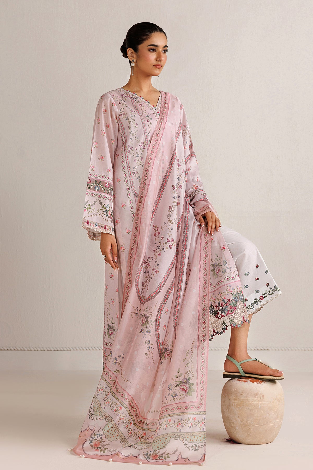 EMBROIDERED LAWN SF-4513