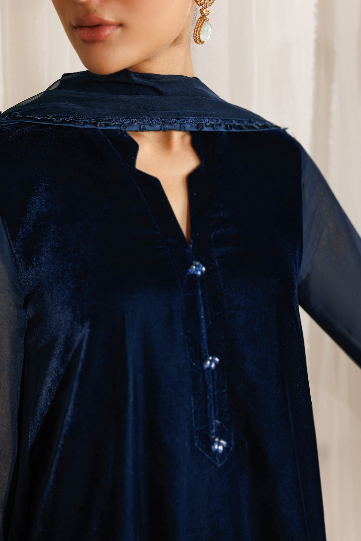 EMBROIDERED VELVET PR-1384