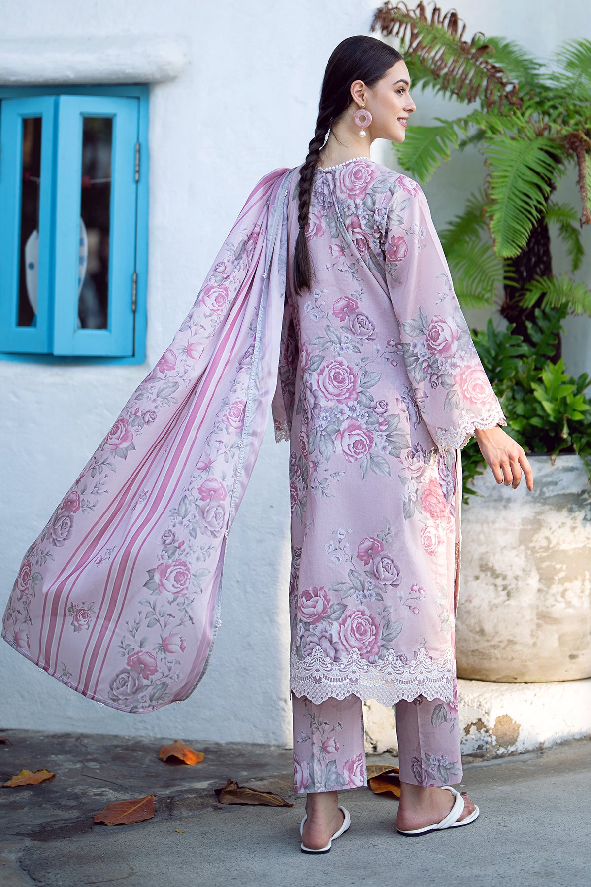 EMBROIDERED PRINTED LAWN UF-558