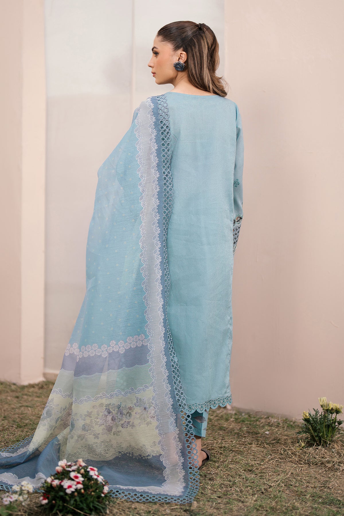 EMBROIDERED JACQUARD LAWN UF-611
