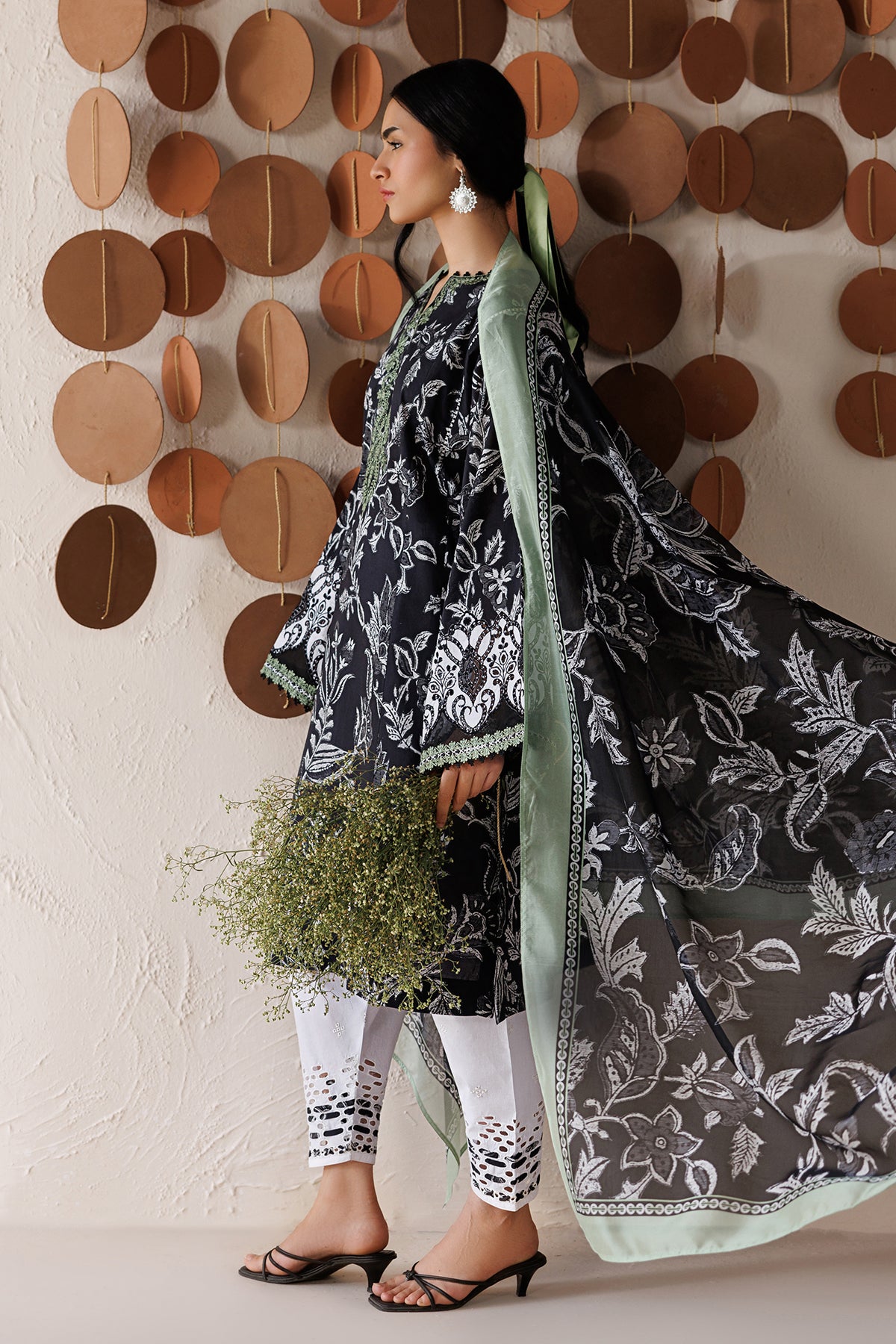 EMBROIDERED LAWN SF-4515