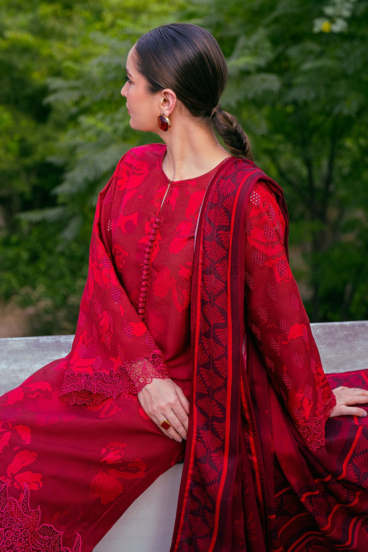 EMBROIDERED VISCOSE SF-780