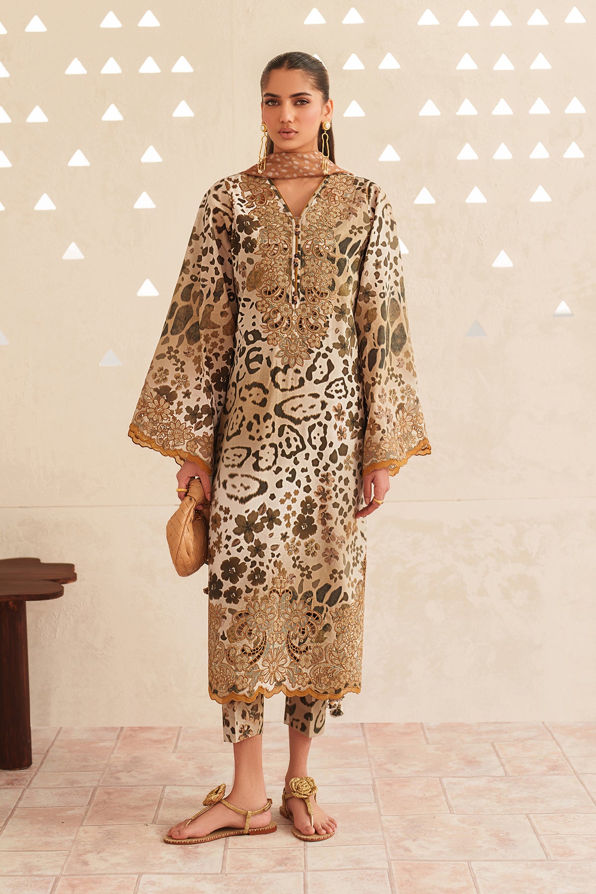 EMBROIDERED LAWN SF-4408