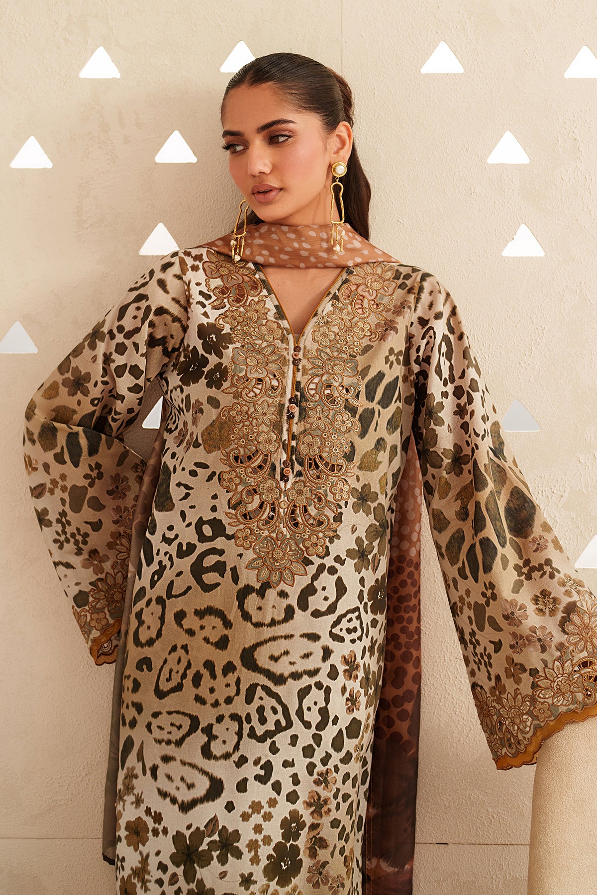 EMBROIDERED LAWN SF-4408