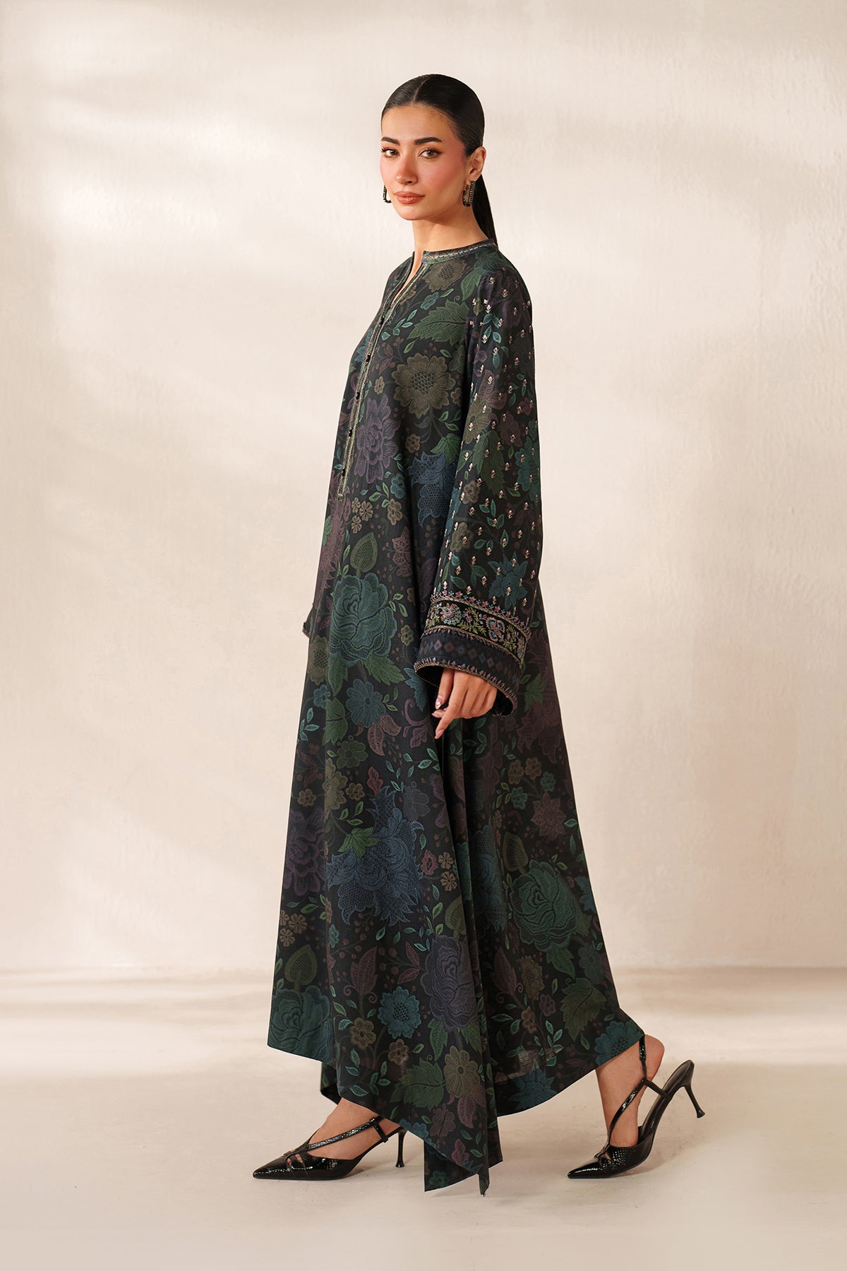 EMBROIDERED KHADDAR SF-4358