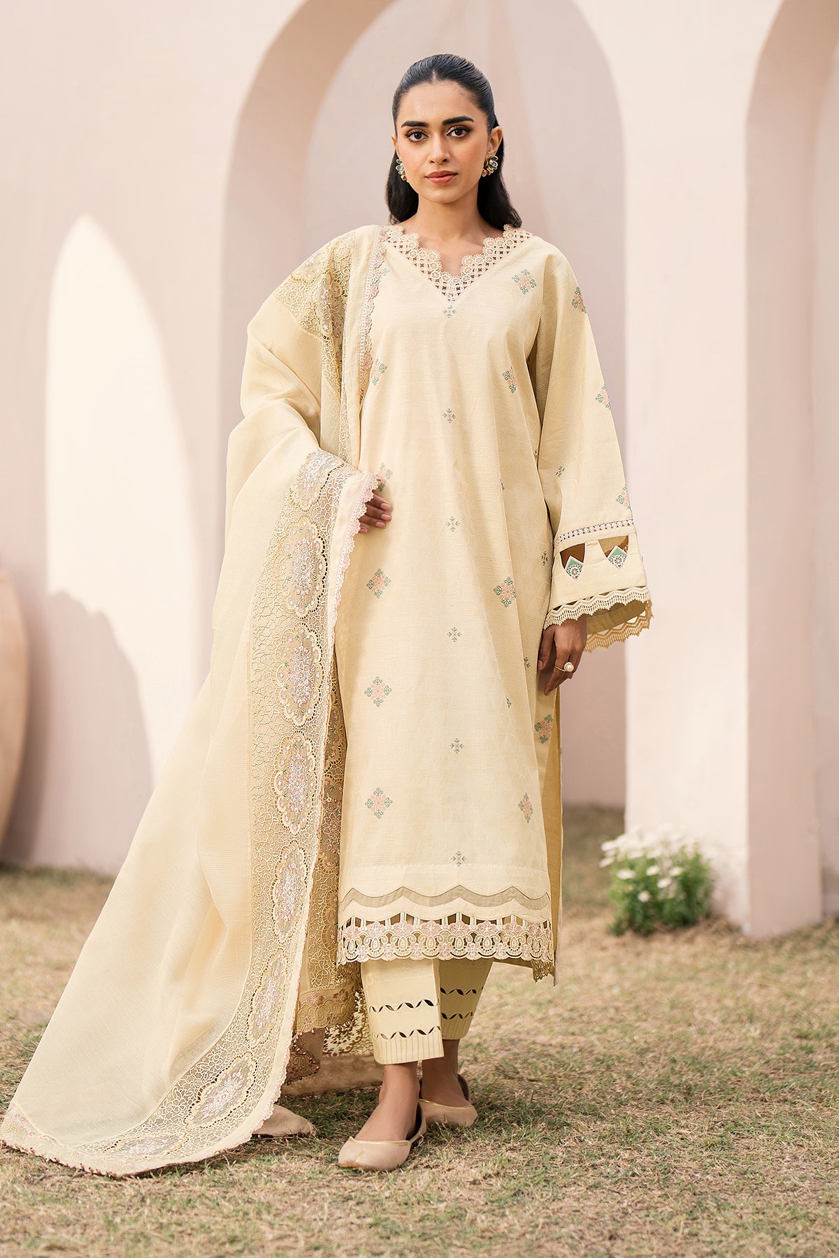 EMBROIDERED JACQUARD LAWN UF-612