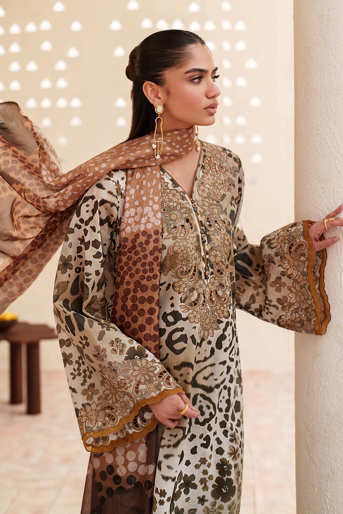 EMBROIDERED LAWN SF-4408