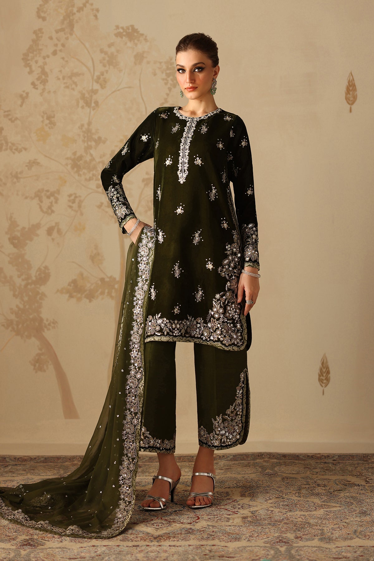 EMBROIDERED VELVET SF-4311
